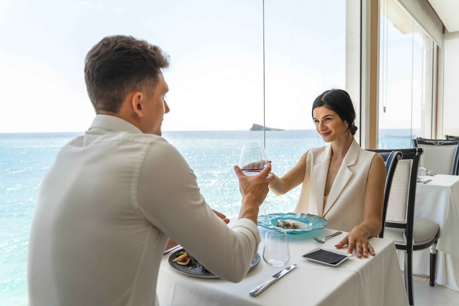 Celebrate a 5-star Valentine's Day full of romantic details! Villa Venecia Boutique Hotel Benidorm